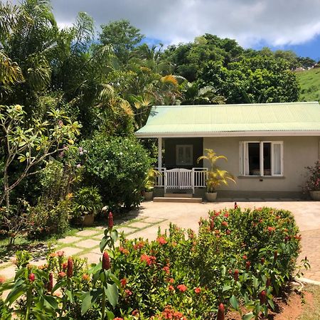 Sunbird Bungalow Anse Boileau Buitenkant foto